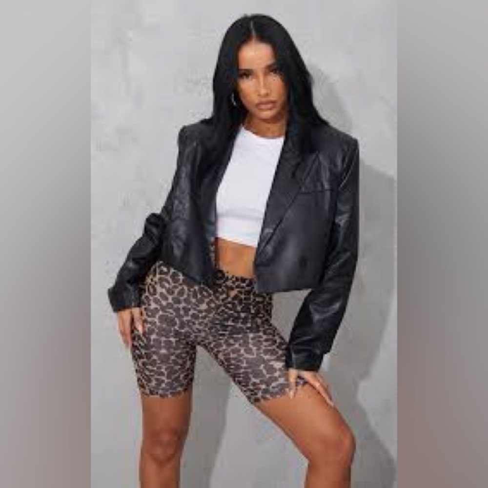 PrettyLittleThing Brown Leopard Print Cycle Short size 4